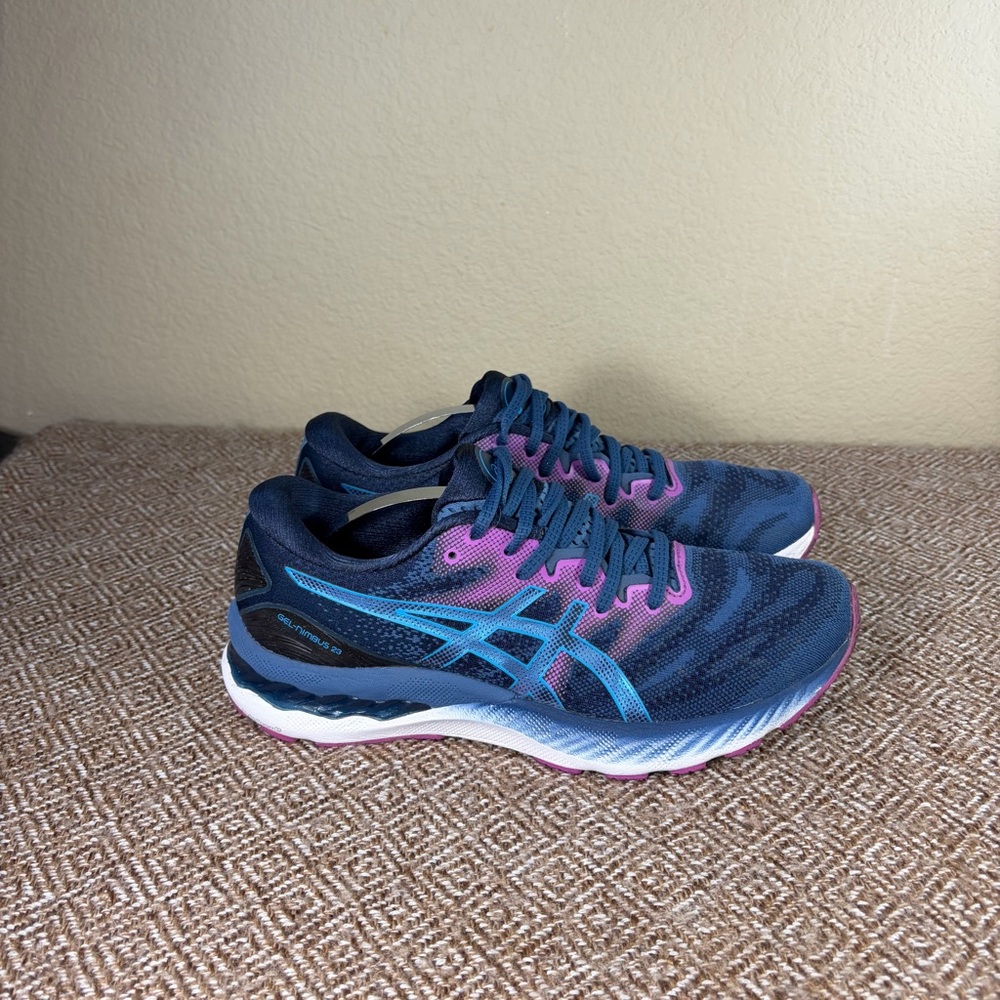 ASICS GEL-NIMBUS 23 WOMEN'S RUNNING SHOES SZ 10 OUTDOOR GYM CASUAL PREPPY EUC